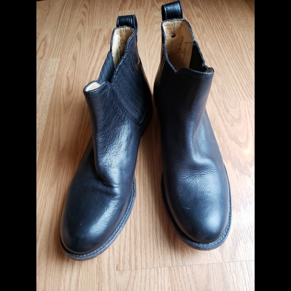 Frye Pippa chelsea boot